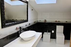 Galeria Valeria Seaside Downtown - MAG Quaint & Elegant Boutique Hotel