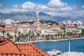 Galeria Valeria Seaside Downtown - MAG Quaint & Elegant Boutique Hotel