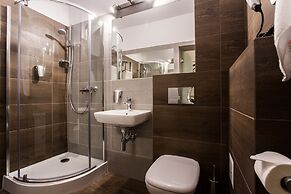 Art & Garden Residence