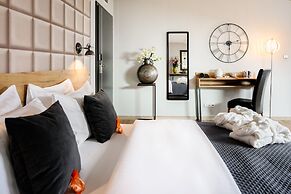 Art & Garden Residence