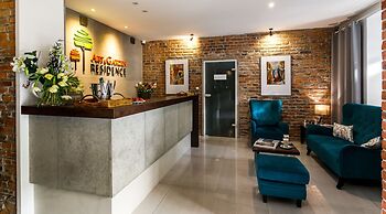 Art & Garden Residence