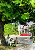 Art & Garden Residence