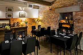 Art & Garden Residence