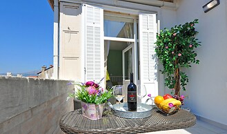 Nirvana Luxury Rooms