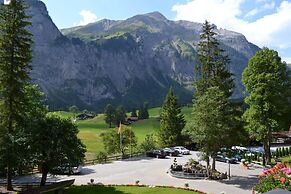 Waldhotel Doldenhorn