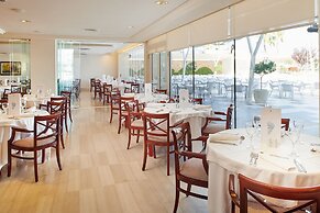 Hipotels Coma Gran Aparthotel