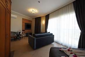 Club Karakas Apart