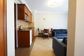 Club Karakas Apart