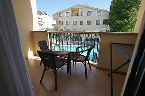 Club Karakas Apart