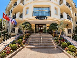 Club Karakas Apart