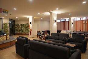 Club Karakas Apart