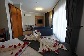 Club Karakas Apart