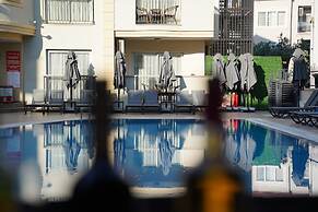Club Karakas Apart