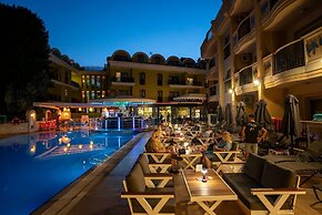 Club Karakas Apart