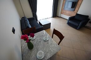 Club Karakas Apart