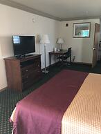 Cloverdale Wine Country Inn & Suites