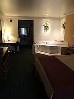 Cloverdale Wine Country Inn & Suites