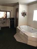 Cloverdale Wine Country Inn & Suites