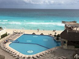 Cancun Plaza Condo