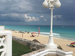 Cancun Plaza Condo