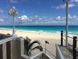 Cancun Plaza Condo