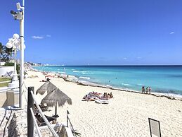 Cancun Plaza Condo
