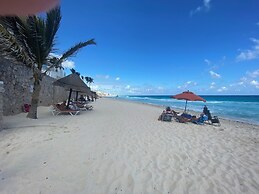 Cancun Plaza Condo