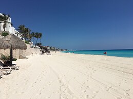 Cancun Plaza Condo