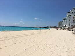 Cancun Plaza Condo