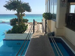 Cancun Plaza Condo
