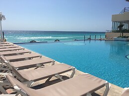 Cancun Plaza Condo