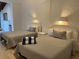 Cancun Plaza Condo