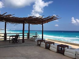 Cancun Plaza Condo