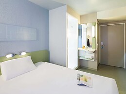 ibis budget Zurich Airport