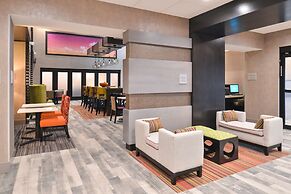 Hampton Inn & Suites Ames