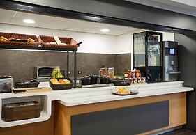 B&B HOTEL Marseille Parc Chanot