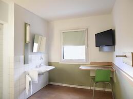 B&B HOTEL Rostock-Broderstorf