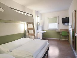 B&B HOTEL Rostock-Broderstorf