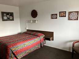 Tops Motel