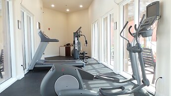 La Isla Condominiums by Cheap Getaway