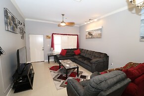 La Isla Condominiums by Cheap Getaway