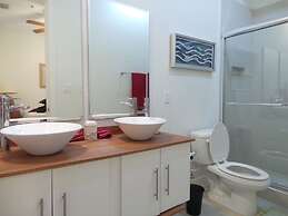 La Isla Condominiums by Cheap Getaway