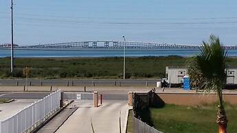 La Isla Condominiums by Cheap Getaway