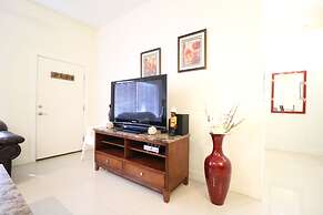 La Isla Condominiums by Cheap Getaway