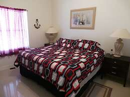 La Isla Condominiums by Cheap Getaway