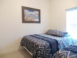 La Isla Condominiums by Cheap Getaway