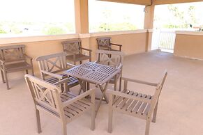 La Isla Condominiums by Cheap Getaway