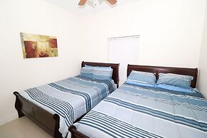 La Isla Condominiums by Cheap Getaway