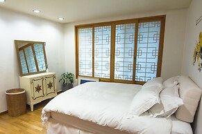 Hanso Presidential Suite Hanok Hotel