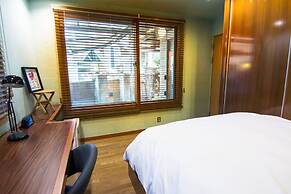 Hanso Presidential Suite Hanok Hotel